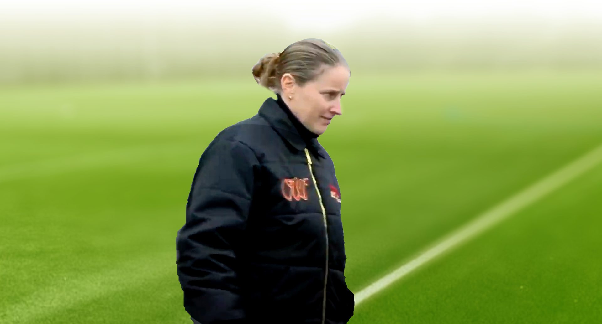 Nadia Nadim valt opnieuw Suzanne Bakker aan! “Small People Syndrome”