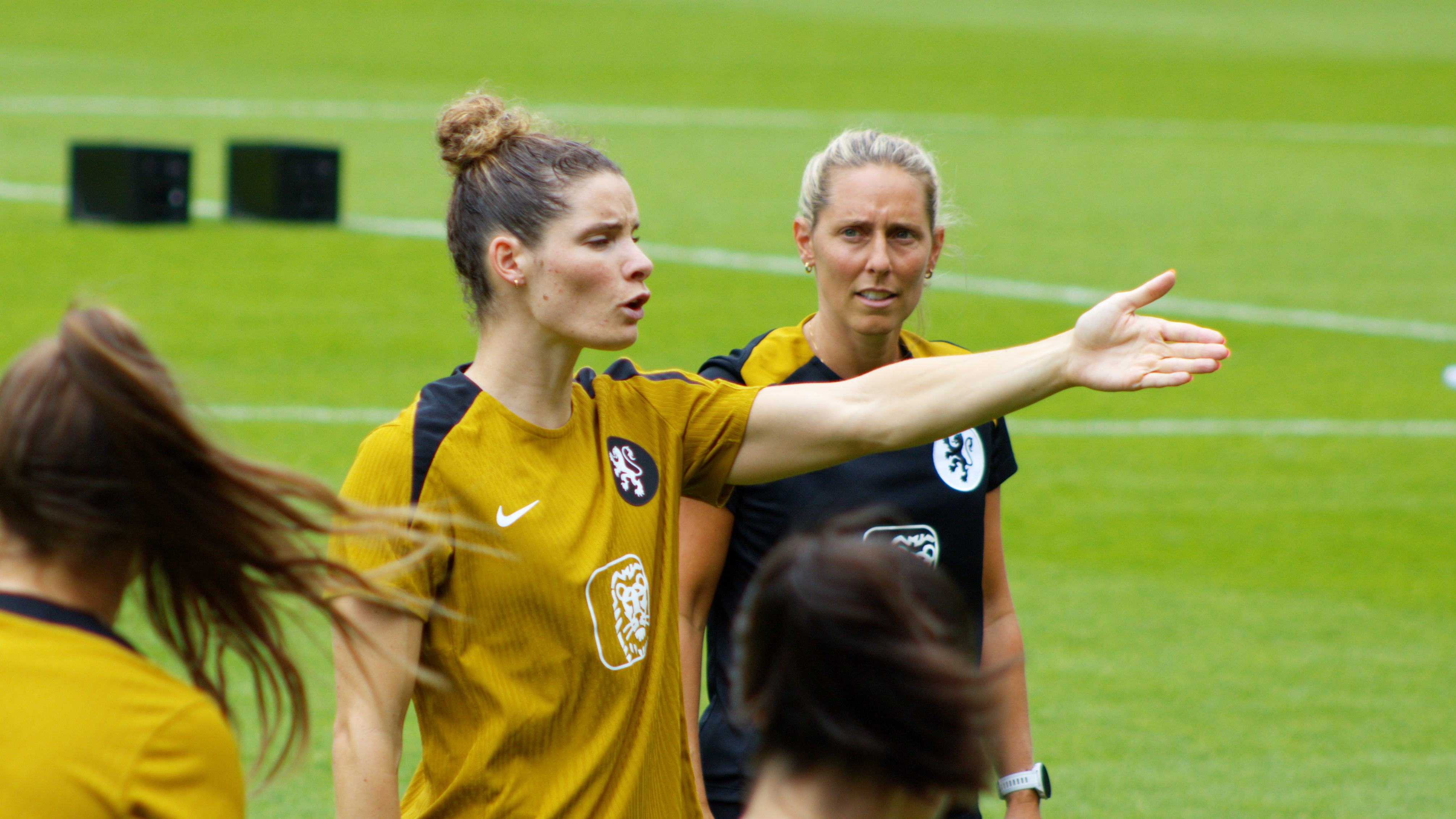 Dominique Janssen Als Aanvoerder Past Niet In Sportieve context.