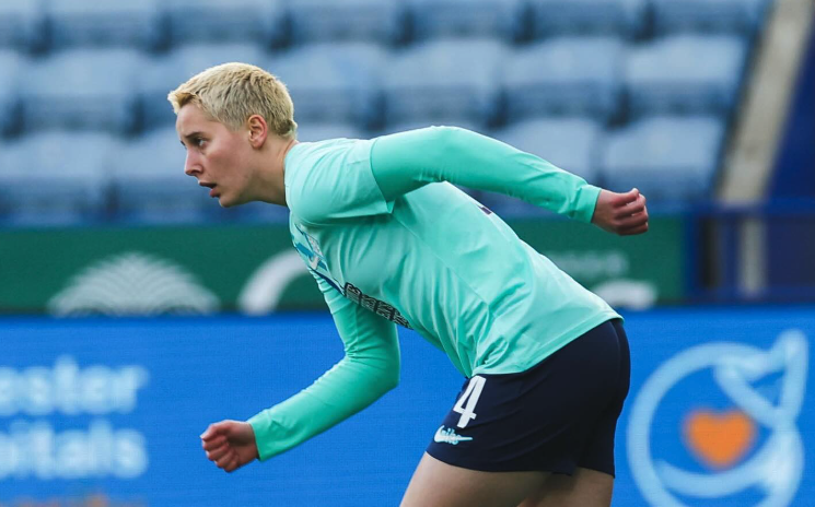 Isa Kardinaal maakt basisdebuut bij London City Lionesses