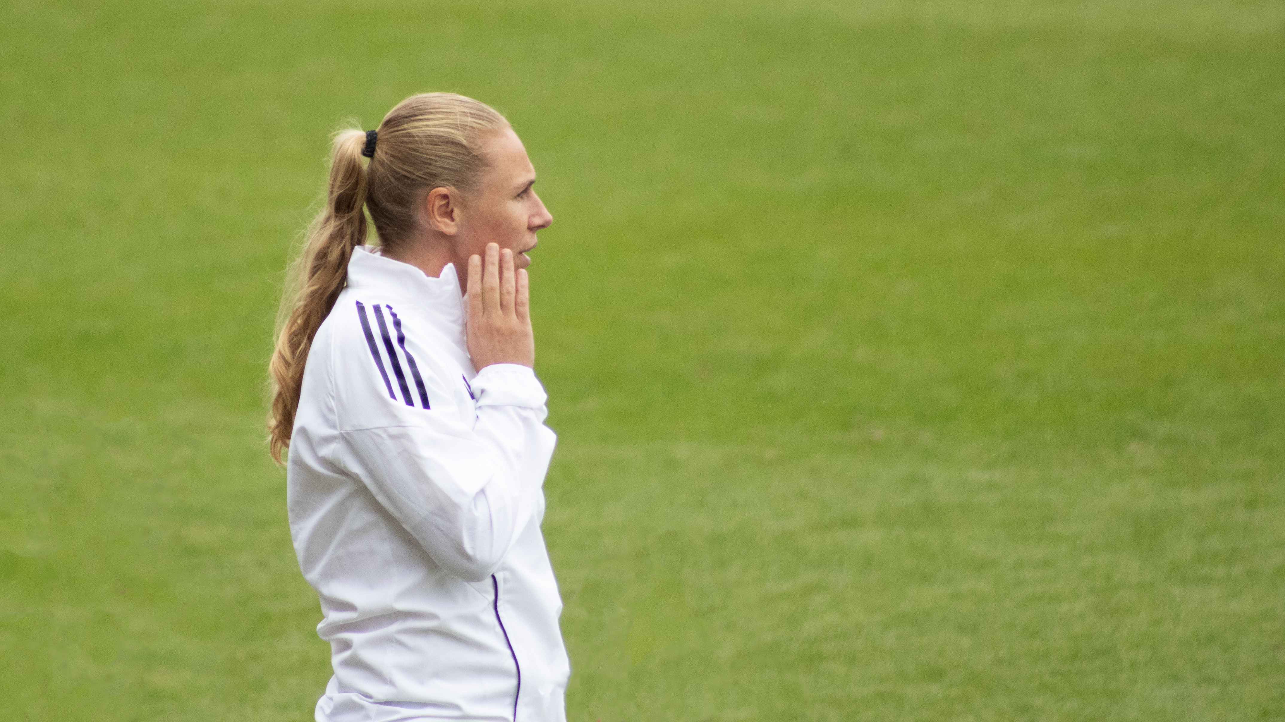 Anouk Bruijl over verlies tegen Malmö FF: ‘Het is Power, weinig echt voetballen’