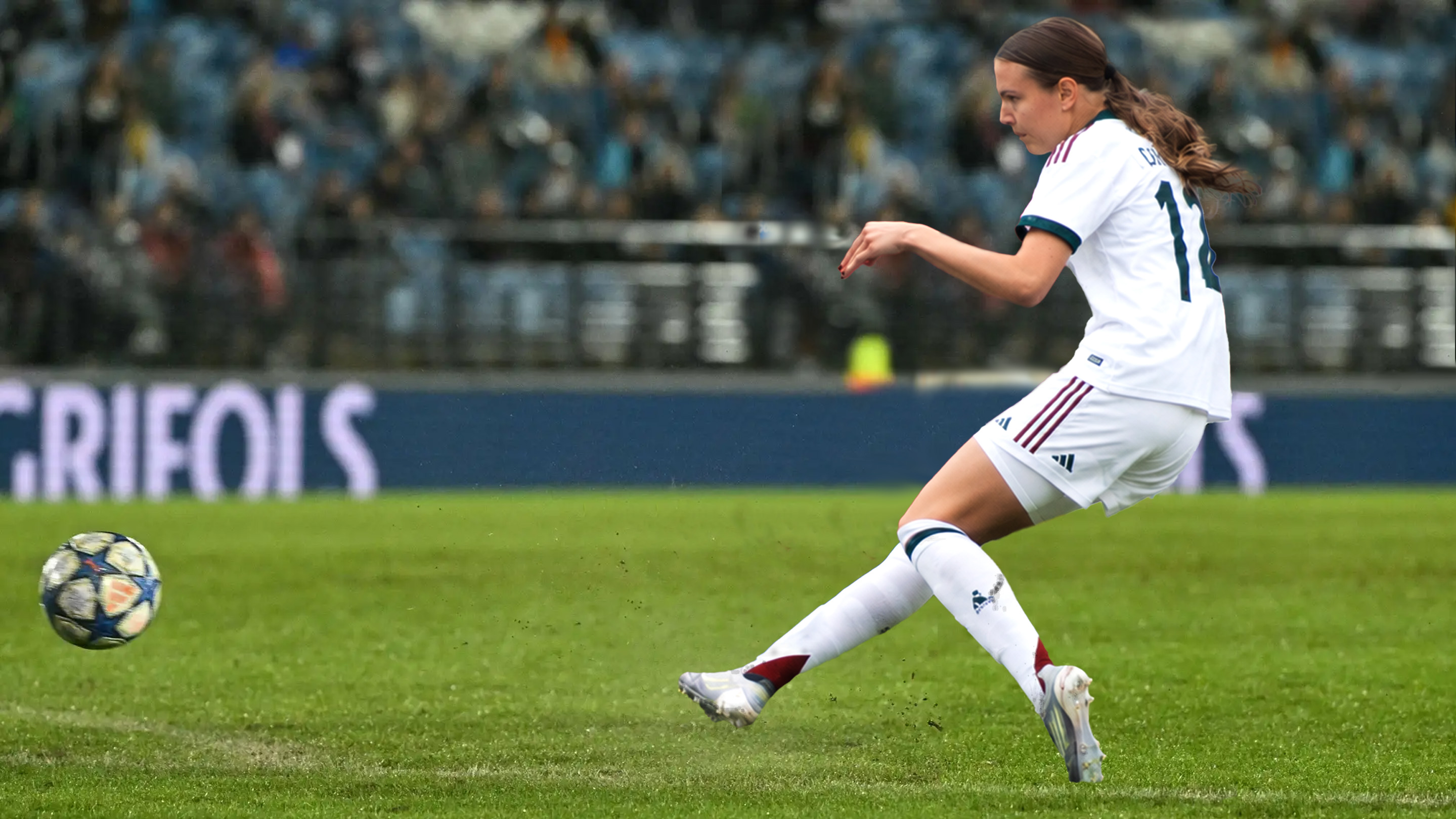 Lotte Keukelaar en Lineth Beerensteyn draaien achterstand om voor Real Madrid
