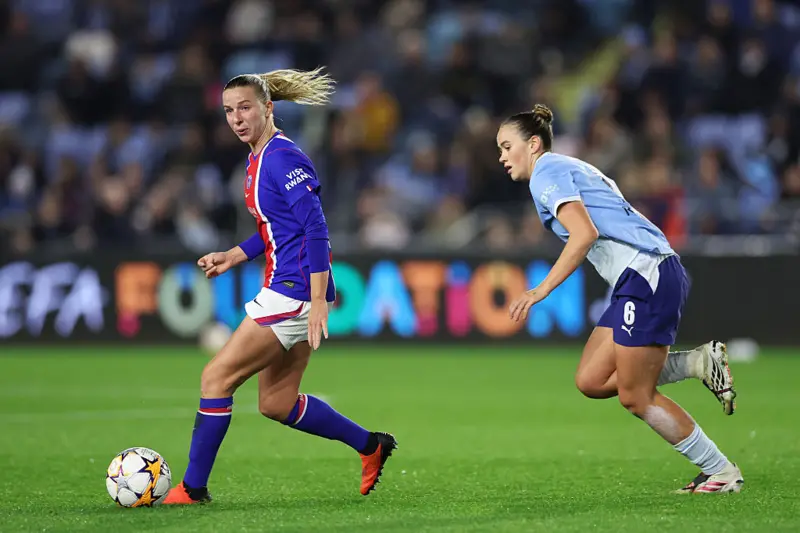 Casparij’s Manchester City bijt zich nu stuk op Groenen’s PSG